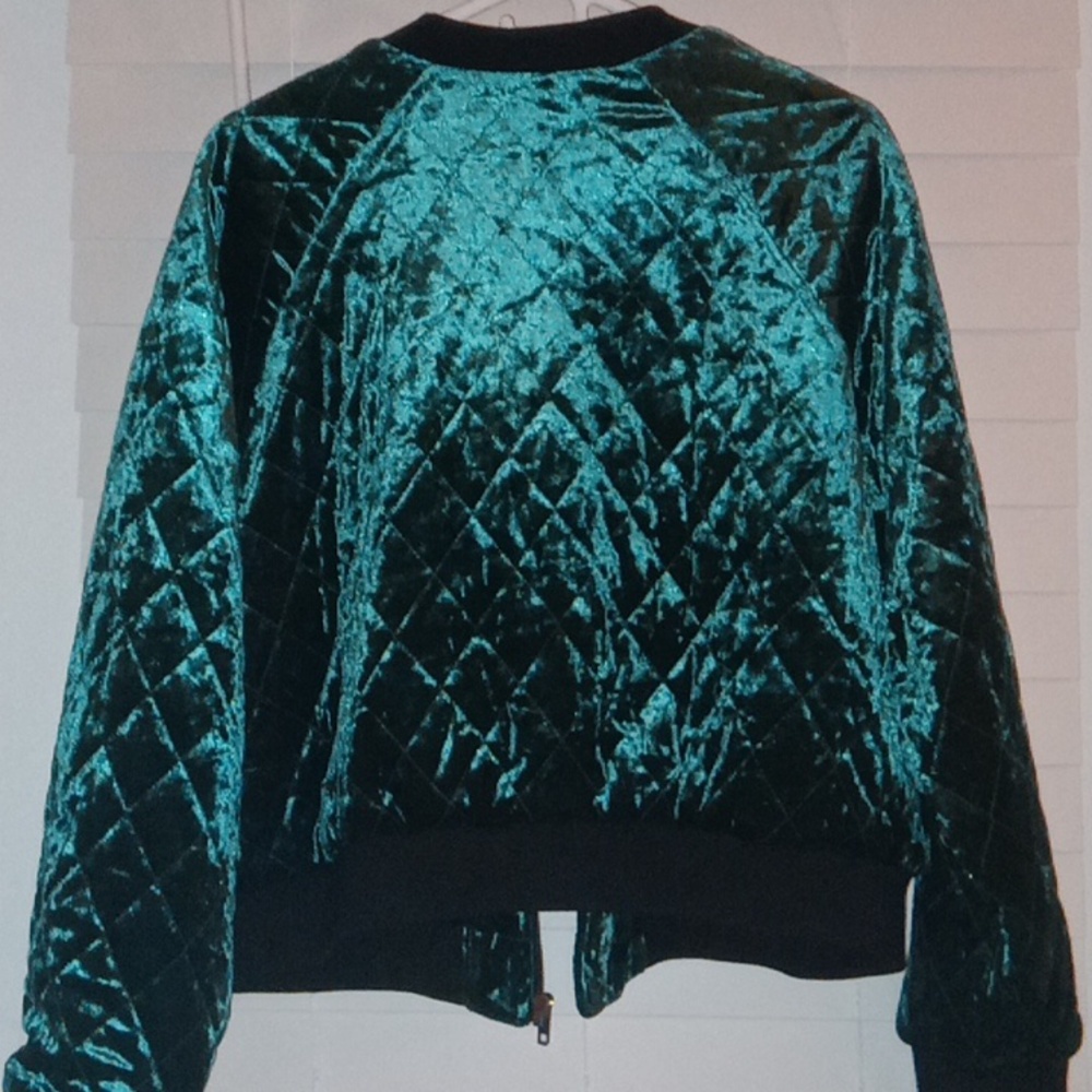 Torrid croppedl size 2 jacket - Picture 7 of 7